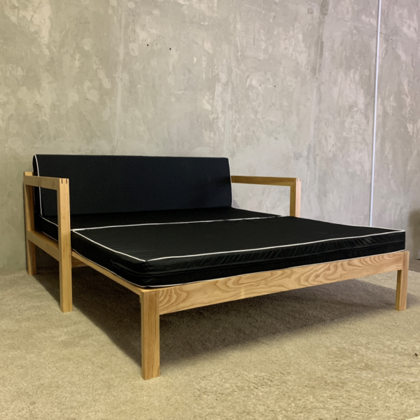 Denver Day Bed With Cushion