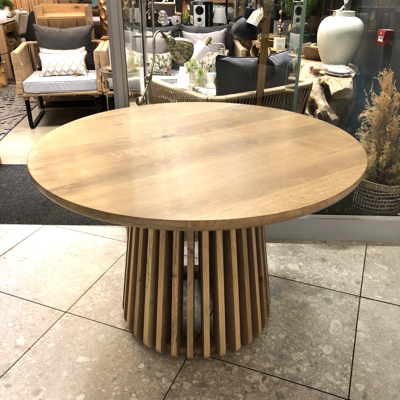 Finlay Dining Table - Image 3
