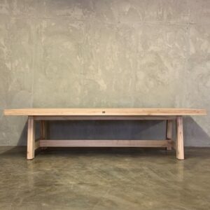 A Leg Dining Table