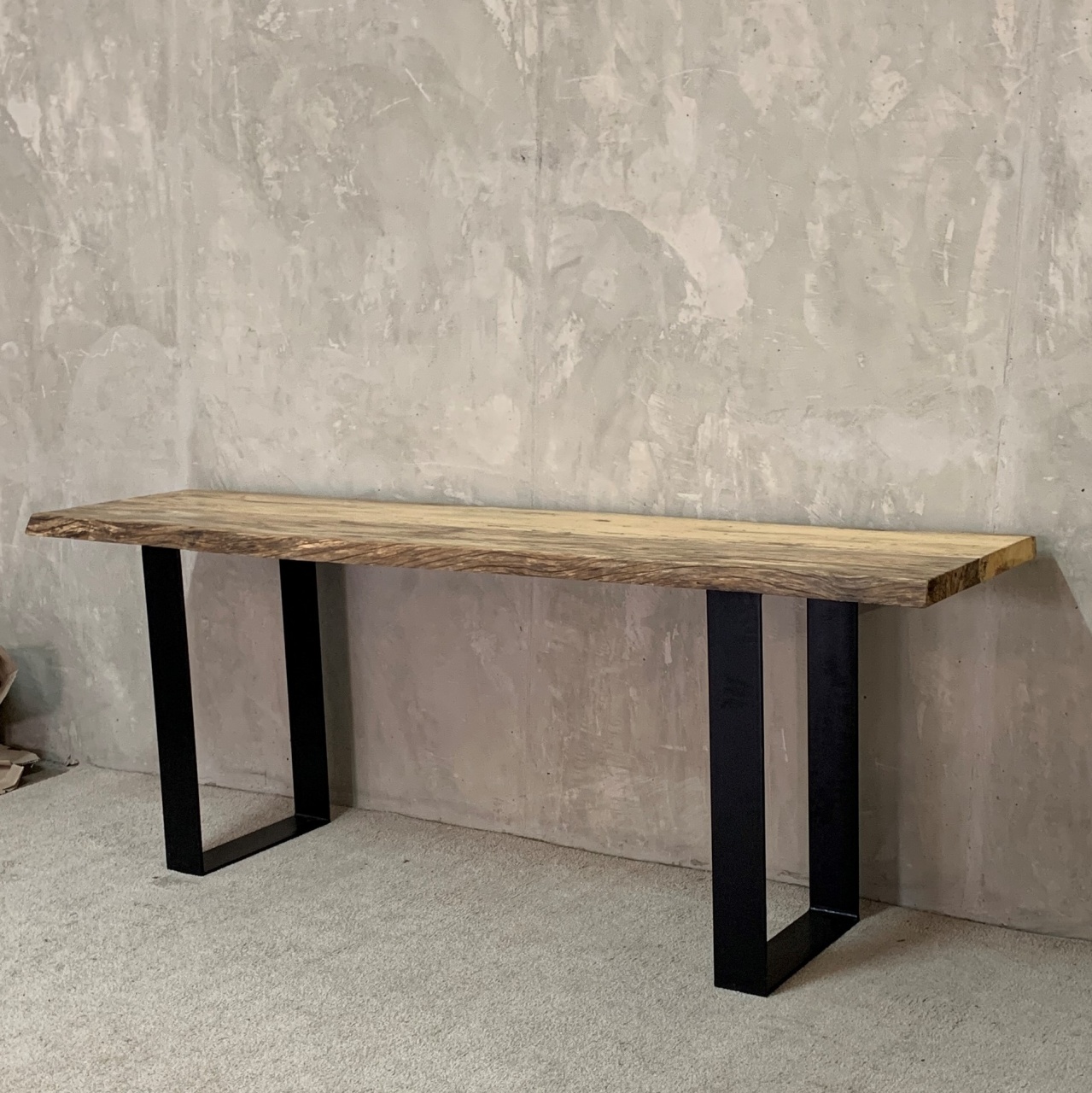 Live Edge Console